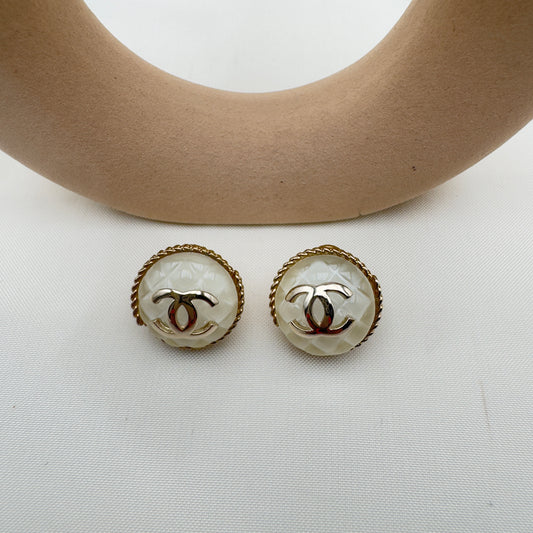 Orecchini CC Madreperla Couture