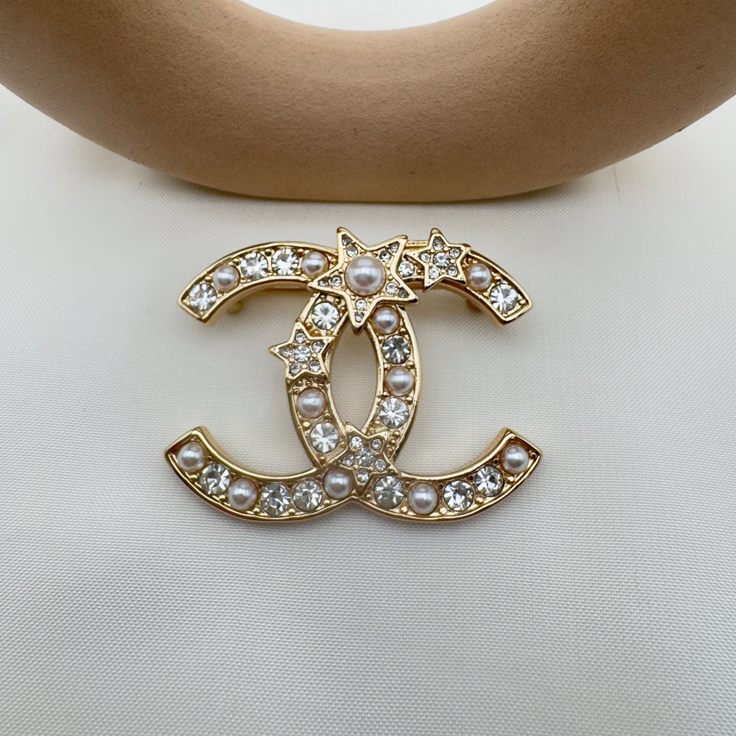 Spilla Chanel Perle & Stelle – Oro