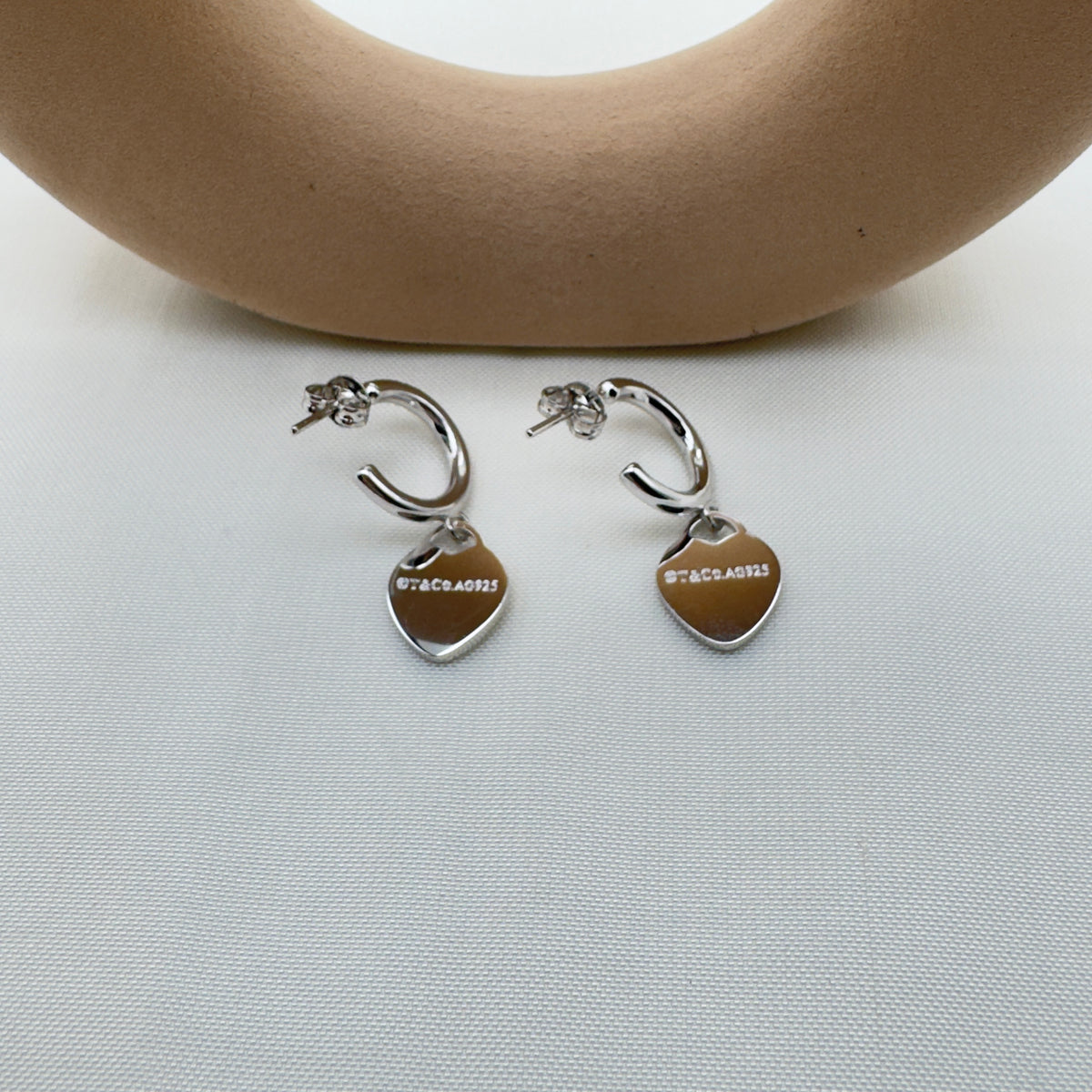 Orecchini Tiff Heart Hoop