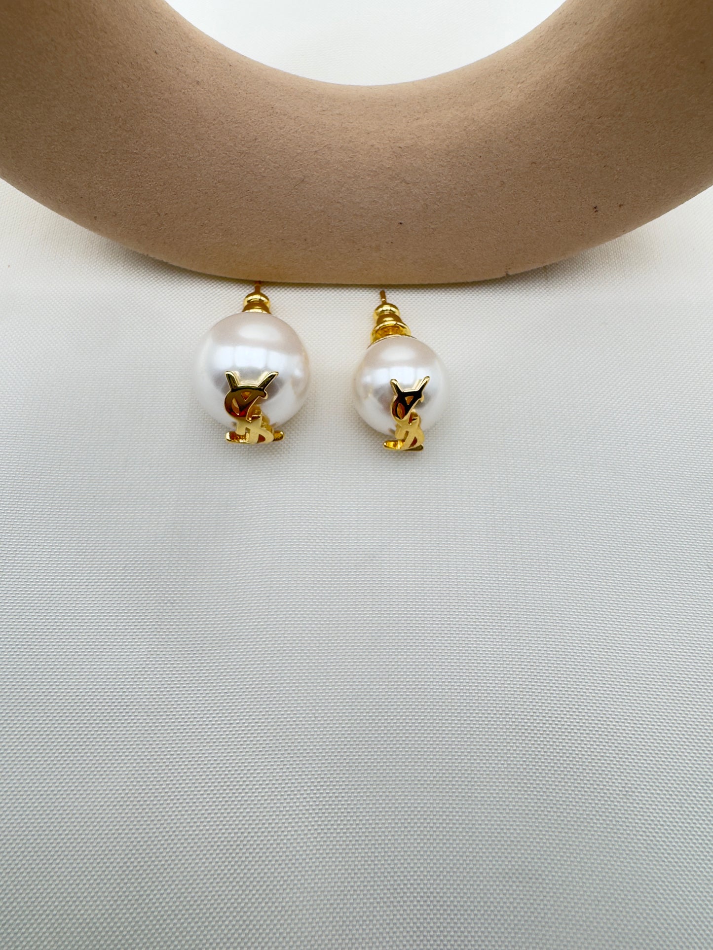 Orecchini Asimmetrici YSL Perla Oro